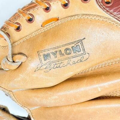 VINTAGE SEARS 1686 COWHIDE CATCHERâ€™S MITT