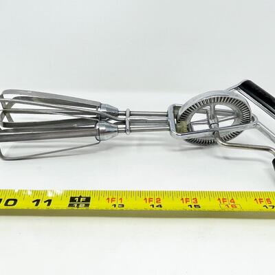 VINTAGE MAYNARD HANDHELD MIXER