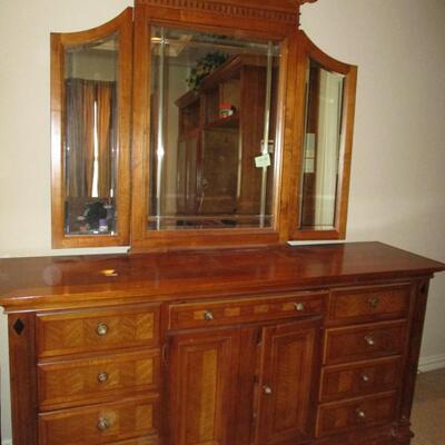 Dresser/Mirror