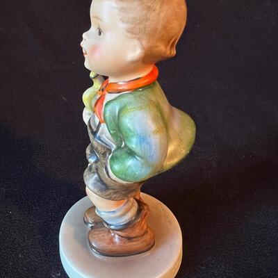 Vintage Hummel Trumpet Player Full Bee Mark (TMK-2): 1940-1959