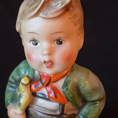 Vintage Hummel Trumpet Player Full Bee Mark (TMK-2): 1940-1959