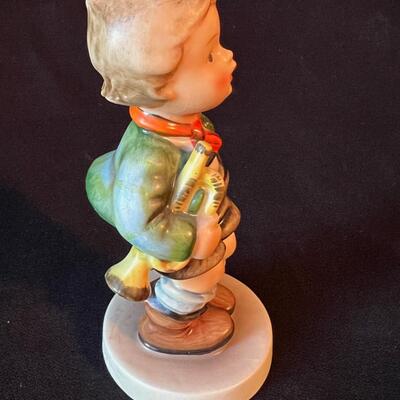 Vintage Hummel Trumpet Player Full Bee Mark (TMK-2): 1940-1959