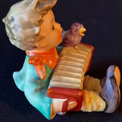 Vintage Hummel Let's Sing Accordion Player Boy 110/0 1939
