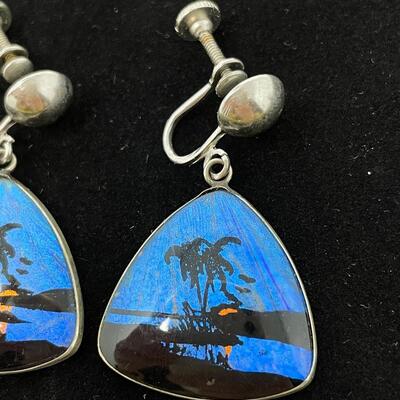 VINTAGE GENUINE BUTTERFLY WING BY HOFFMAN TROPICAL EARRINGS - SCREW ON