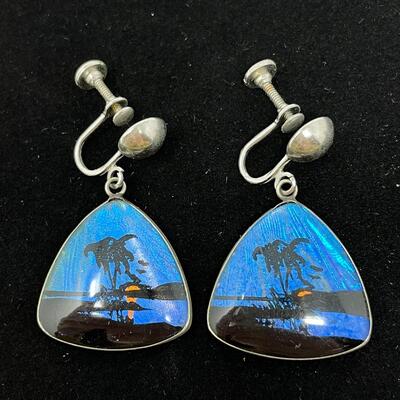VINTAGE GENUINE BUTTERFLY WING BY HOFFMAN TROPICAL EARRINGS - SCREW ON