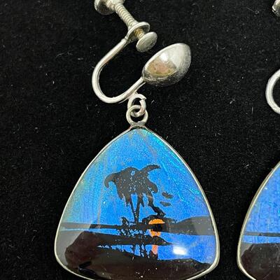 VINTAGE GENUINE BUTTERFLY WING BY HOFFMAN TROPICAL EARRINGS - SCREW ON