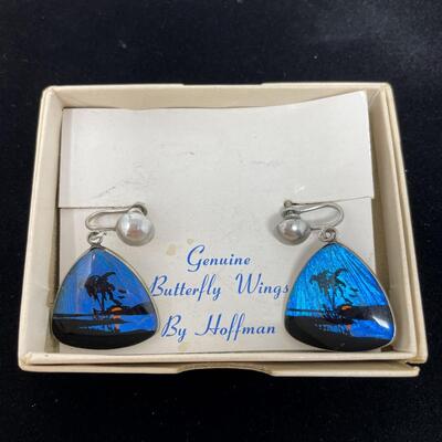 VINTAGE GENUINE BUTTERFLY WING BY HOFFMAN TROPICAL EARRINGS - SCREW ON