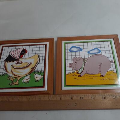 Set of 2 picture framed ceramic tiles