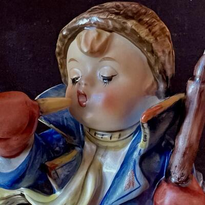 Vintage Hummel Trumpeter Hear Ye, Hear Ye 15/1 w box