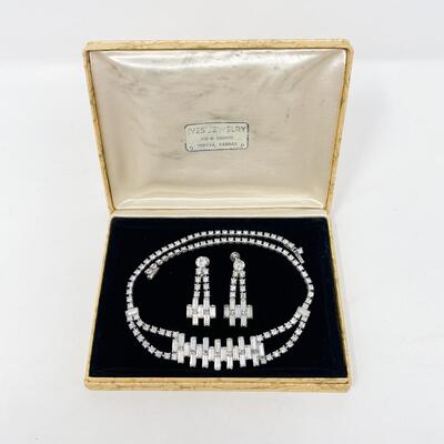 VINTAGE RHINESTONE & SILVER TONED NECKLACE & EARRING SET