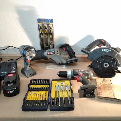 LOT 81 PORTER CABLE CORDLESS TOOLS WITH ACCESSORIES