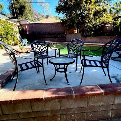 Lot 268 Group Outdoor Patio Furniture 4 Aluminum Chairs + Small Glass Top Table