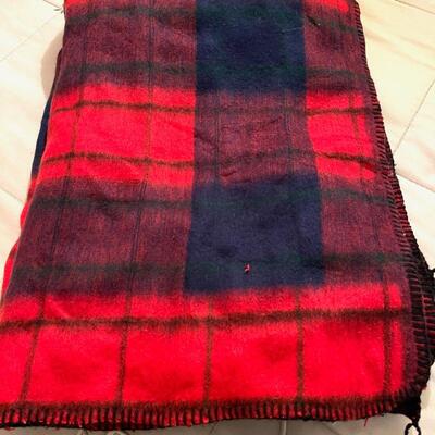 Lot 276 Buffalo Plaid Electric Throw / Blanket Manta Electric