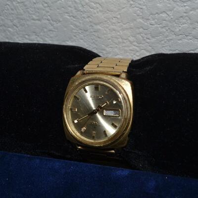 LOT 981. VINTAGE SEIKO WRISTWATCH, AUTOMATIC WATCH, DX