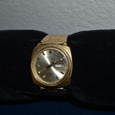 LOT 981. VINTAGE SEIKO WRISTWATCH, AUTOMATIC WATCH, DX