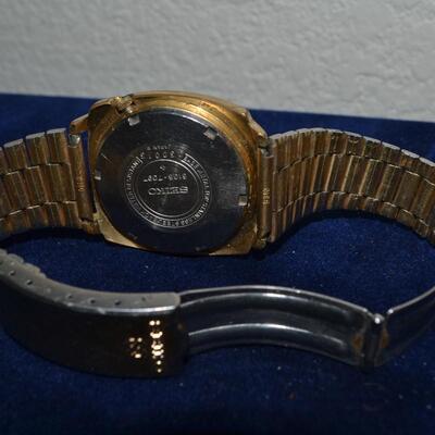 LOT 981. VINTAGE SEIKO WRISTWATCH, AUTOMATIC WATCH, DX