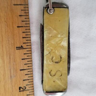2 vintage pocket knives
