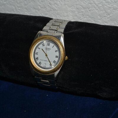 LOT 988. VINTAGE YEMA WRIST WATCH