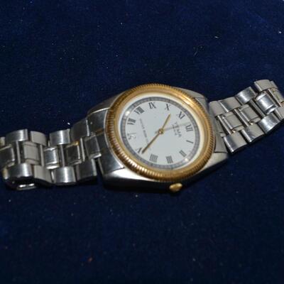 LOT 988. VINTAGE YEMA WRIST WATCH