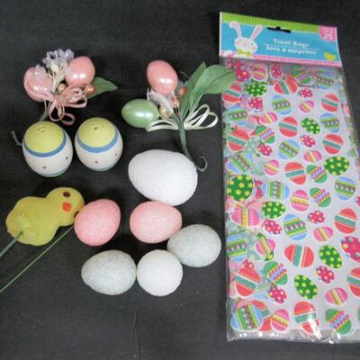 Lot of Misc Easter Decor
