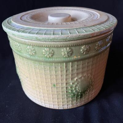 Antique Large Pottery Crock w lid in great condition