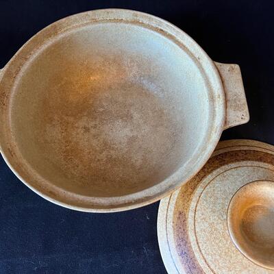 Mid Century Modern crockery kitchen set. 10 pcs. Pretty darn cool !
