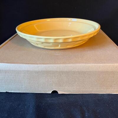 Longaberger Pottery Butternut Yellow Pie Plate in box 2 recipes