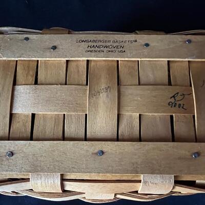 Longaberger Signed Small Recipe Basket w Lid and Recipe Cards. Never used
