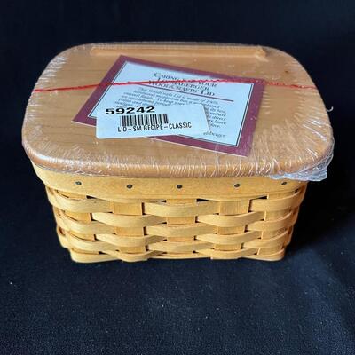 Longaberger Signed Small Recipe Basket w Lid and Recipe Cards. Never used