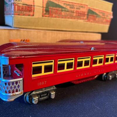3 Lionel Prewar 1685, 1686 and 1687 Maroon Passenger Cars w Original Boxes