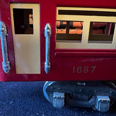 3 Lionel Prewar 1685, 1686 and 1687 Maroon Passenger Cars w Original Boxes