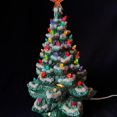 Great 3-Tier 18" Vintage Ceramic Christmas Tree w Snow Lights original bulb!