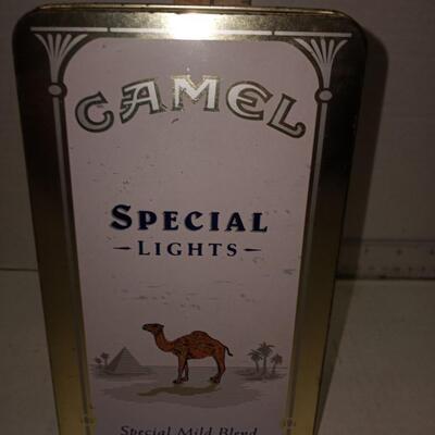 CAMEL SPECIAL LIGHTS TIN 1993 BOOK MATCHES SPECIAL MILD BLEND HINGED TIN