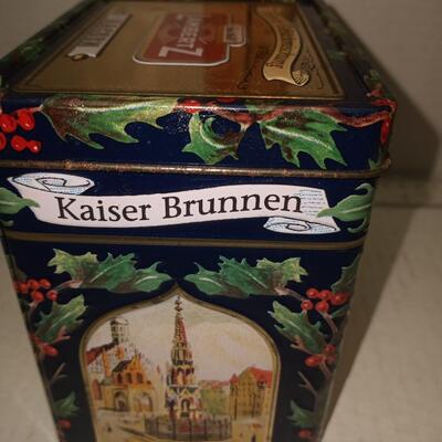 Vintage Christmas Lambertz Frauenthor German Musical Cookie Tin Boxâ€Silent Night
