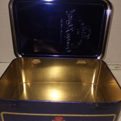 crown royal 750 ml metal tin