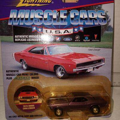1996 Johnny Lightning Muscle Cars 1970 Dodge Challenger Series 2