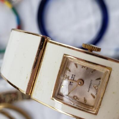 Costume bracelet lot one