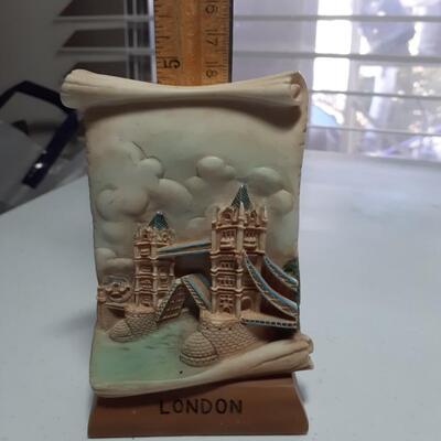 London ceramic statue