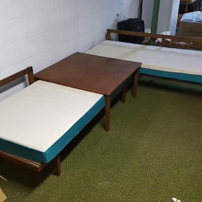 3 pc Mid Century Modern Sectional Sofa End Table  Day Bed Combo