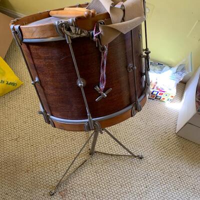 Vintage WFL Drum Co. Marching Snare Drum Chicagoâ€™s USA 1940's early 50's
