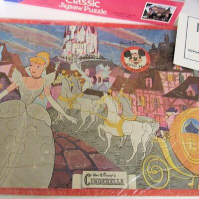 Lot of Vintage and Modern Puzzles