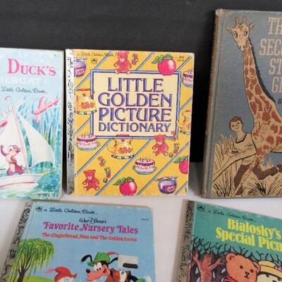 Lot of Kid's Small Books