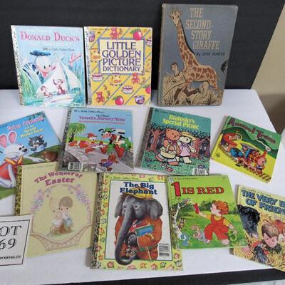 Lot of Kid's Small Books