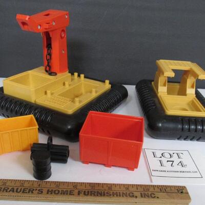 Vintage Fisher Price 945 Off Shore Cargo Base Toy Parts