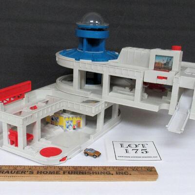Vintage 1995 Galoob Micro Machines Super Auto World