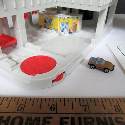 Vintage 1995 Galoob Micro Machines Super Auto World