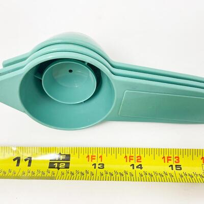 VINTAGE TEAL SET OF KITCHEN UTENSILS