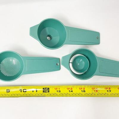 VINTAGE TEAL SET OF KITCHEN UTENSILS