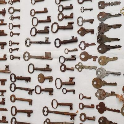 Antique Key Lot