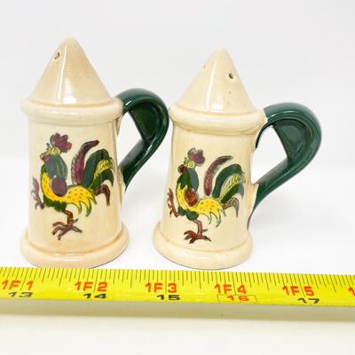 VINTAGE METLOX POPPYTRAIL CERAMIC ROOSTER SALT & PEPPER SHAKERS